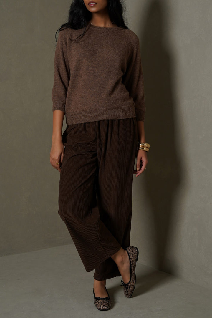 BROWN BEAR HUG SWEATER