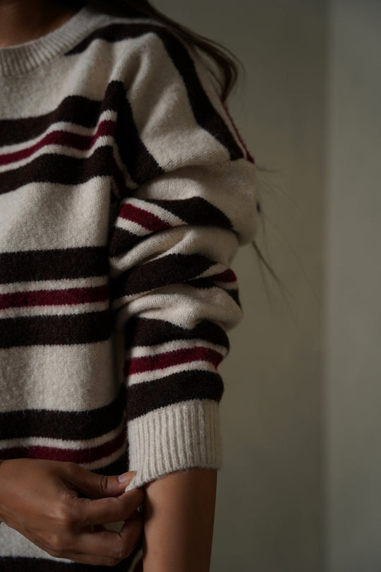 WHITE BROWN CAMPUS STRIPE SWEATER