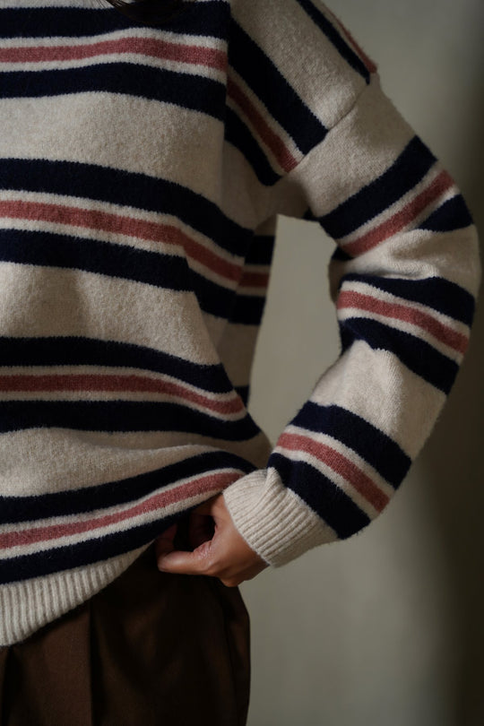WHITE NAVY CAMPUS STRIPE SWEATER