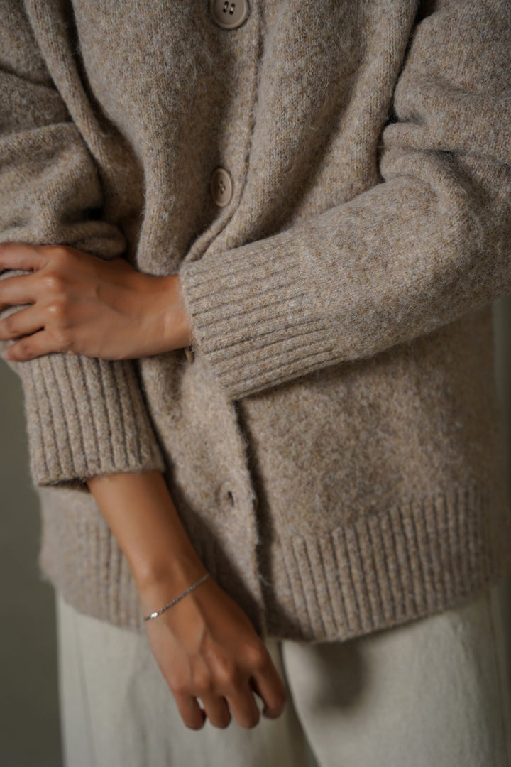 BEIGE TEDDY KNIT CARDIGAN