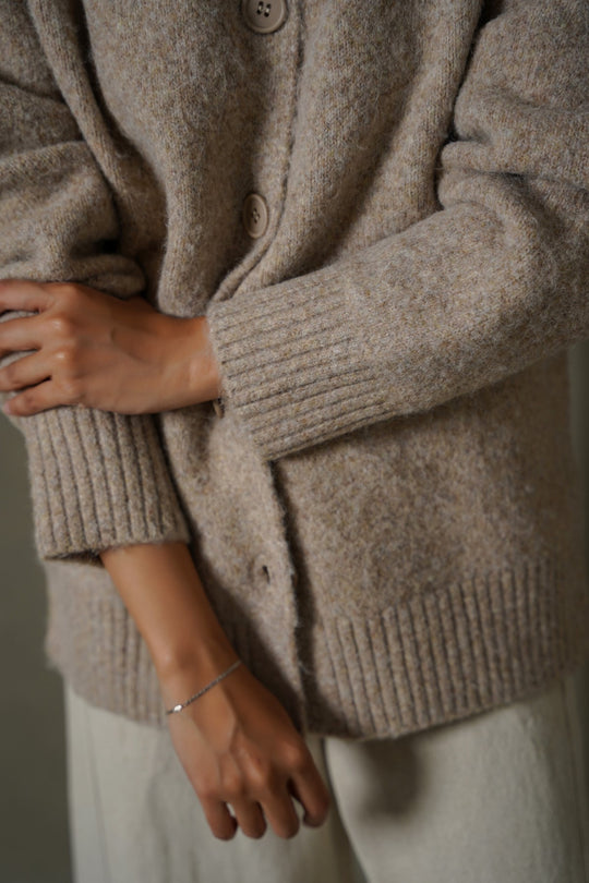 BEIGE TEDDY KNIT CARDIGAN