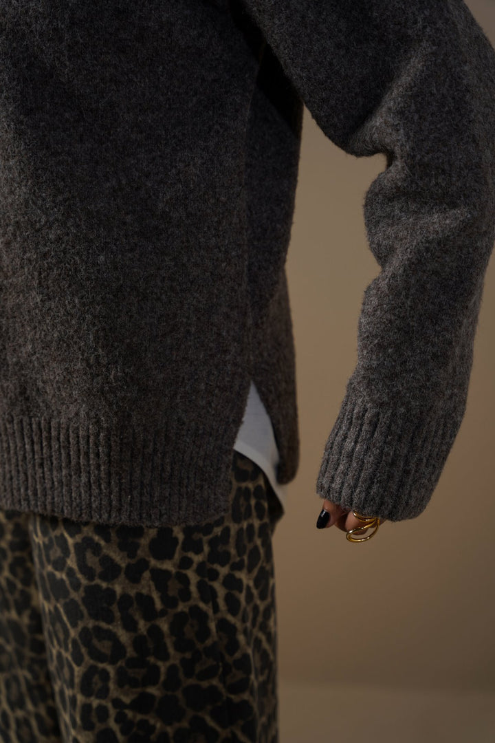 DARK GREY TEDDY KNIT CARDIGAN