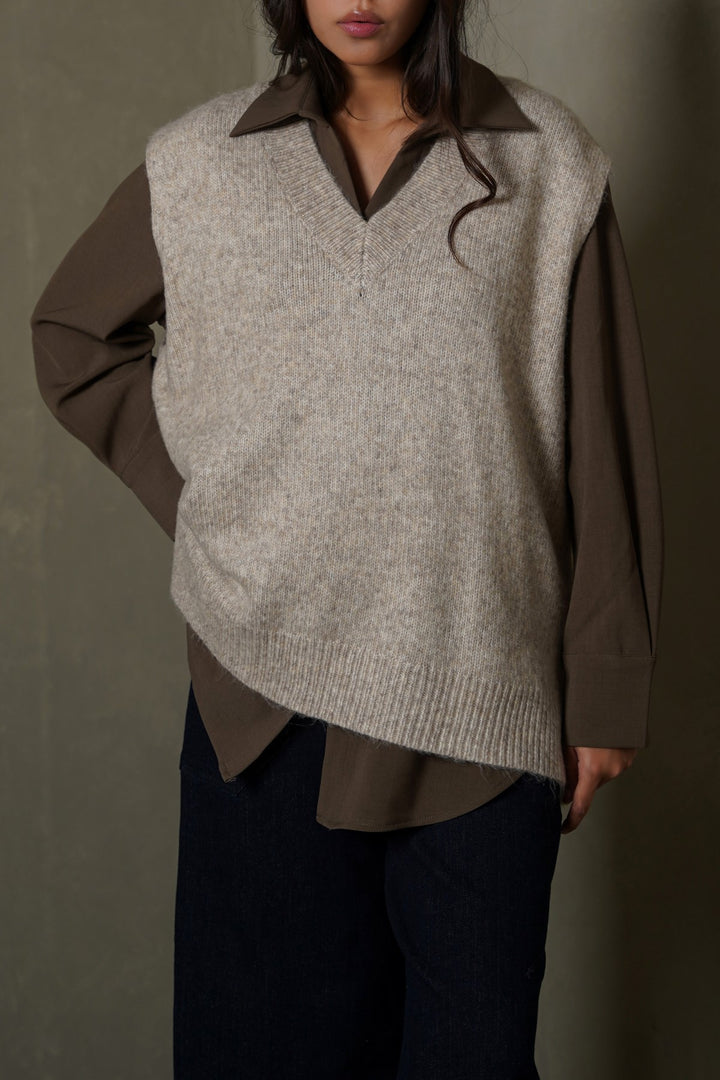 BEIGE V-NECK SWEATER VEST