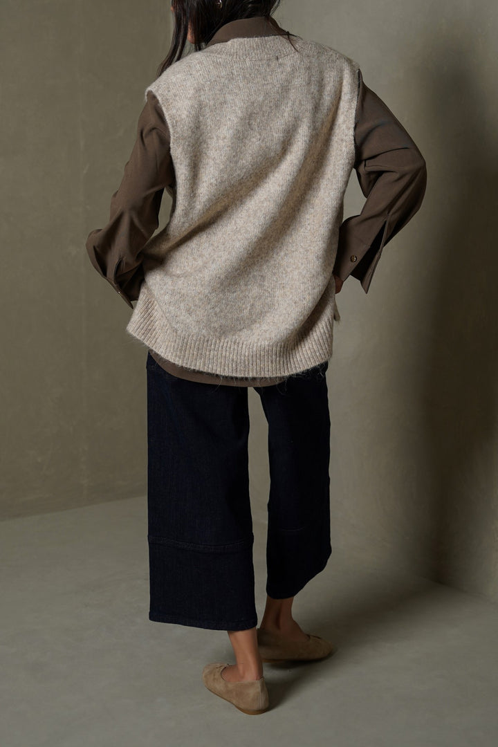 BEIGE V-NECK SWEATER VEST