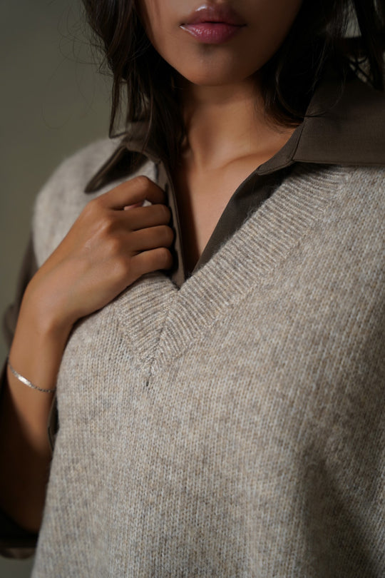 BEIGE V-NECK SWEATER VEST