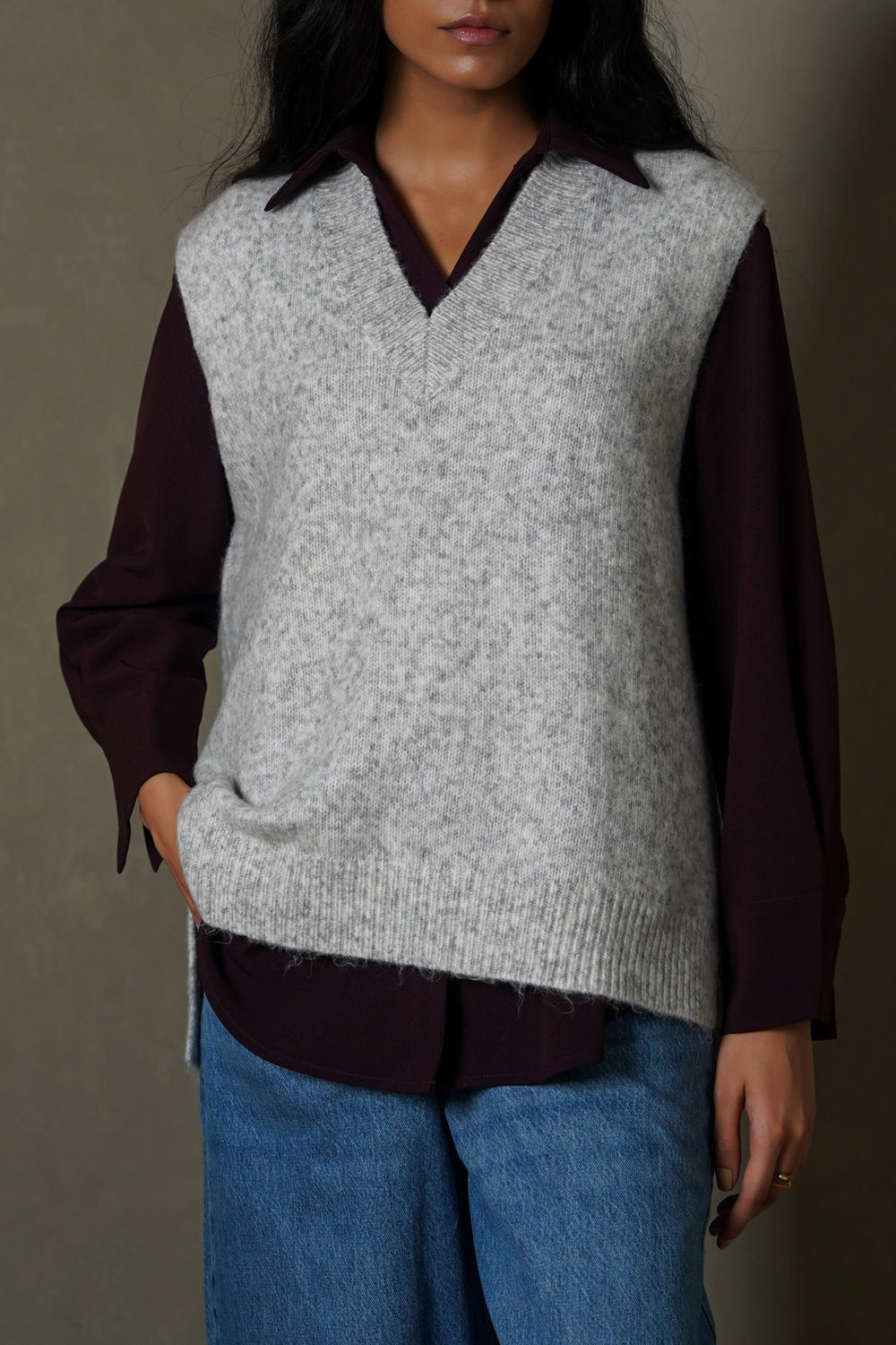 GREY V-NECK SWEATER VEST