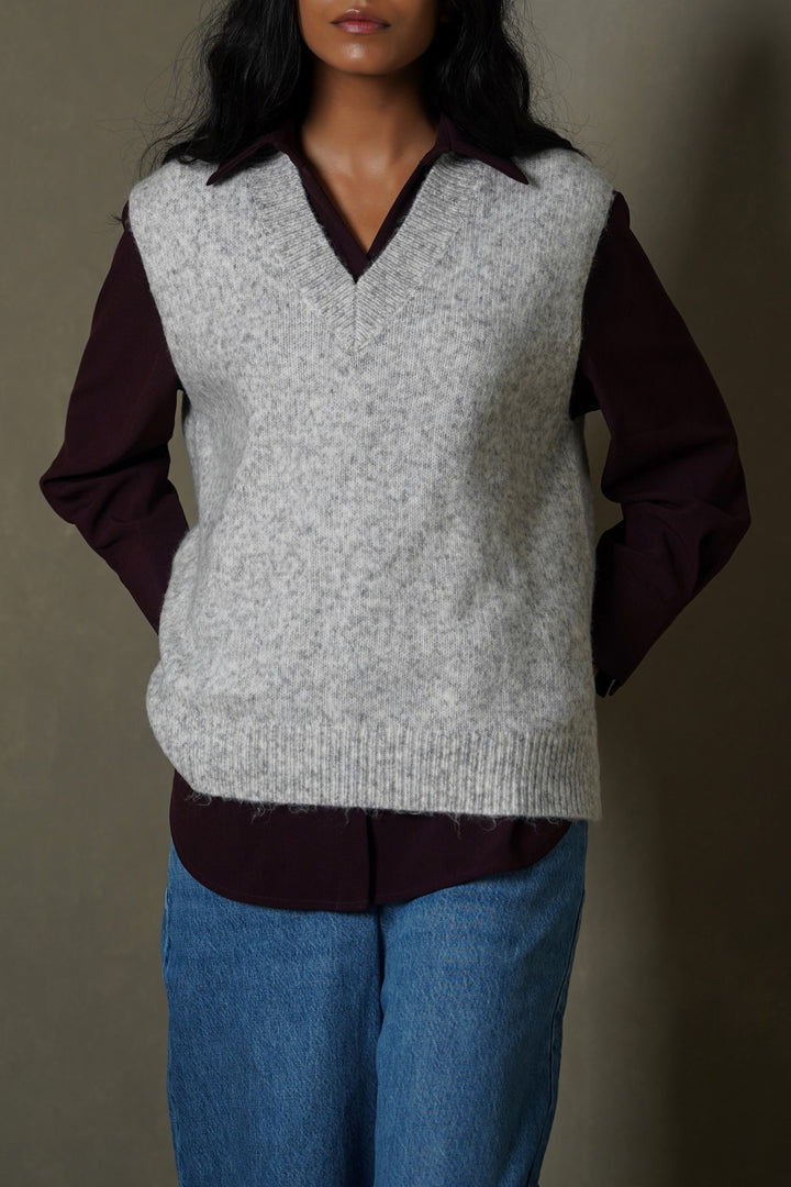 GREY V-NECK SWEATER VEST