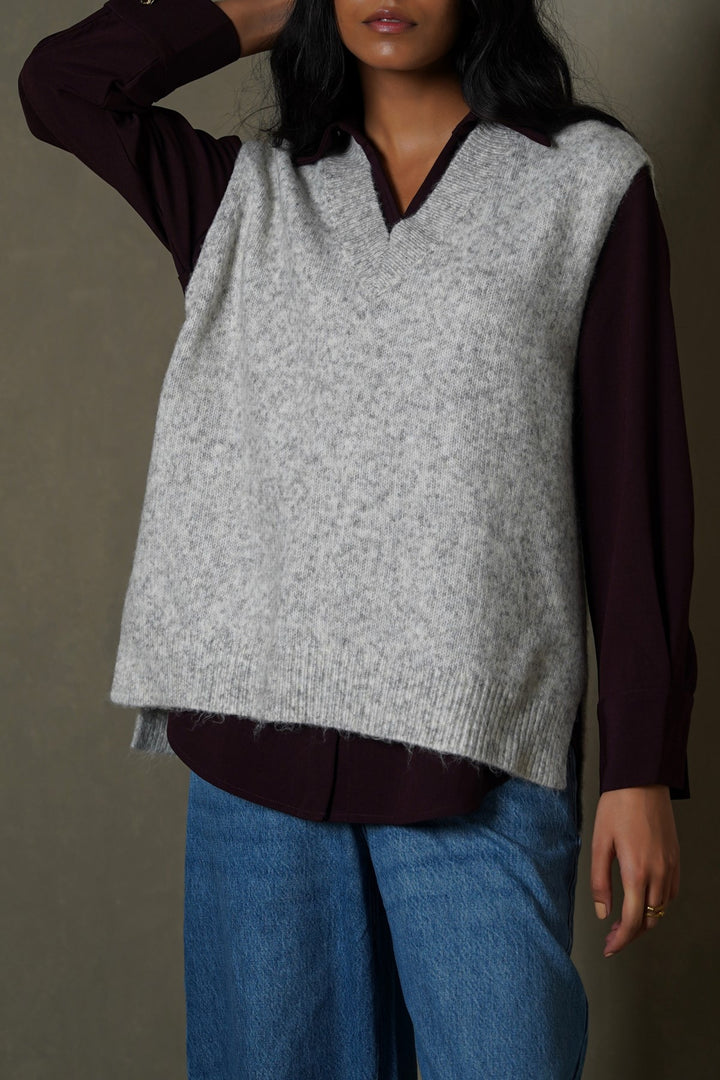 GREY V-NECK SWEATER VEST