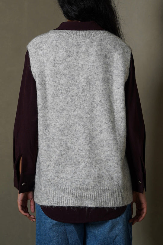 GREY V-NECK SWEATER VEST