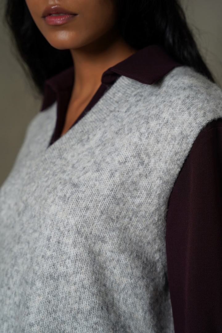 GREY V-NECK SWEATER VEST