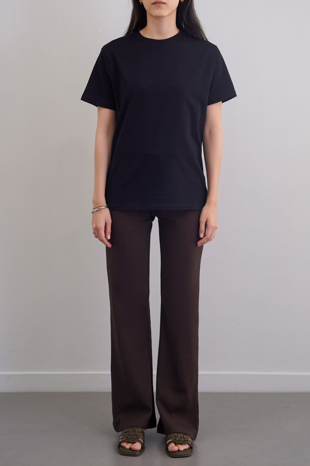 BLACK REGULAR CLASSIC TEE