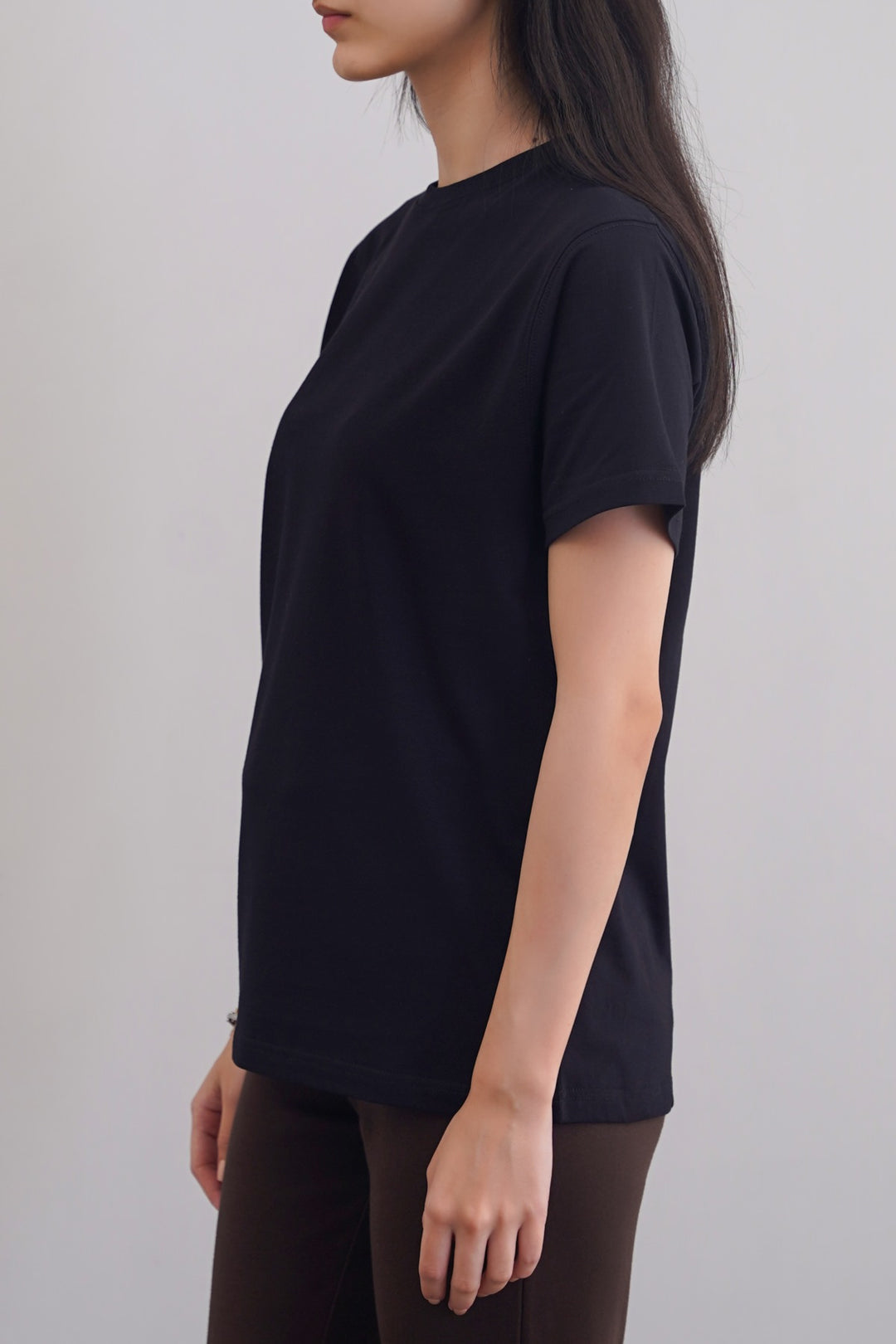 BLACK REGULAR CLASSIC TEE