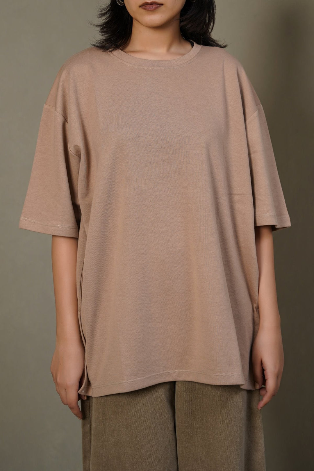 KHAKI OVERSIZED TEE