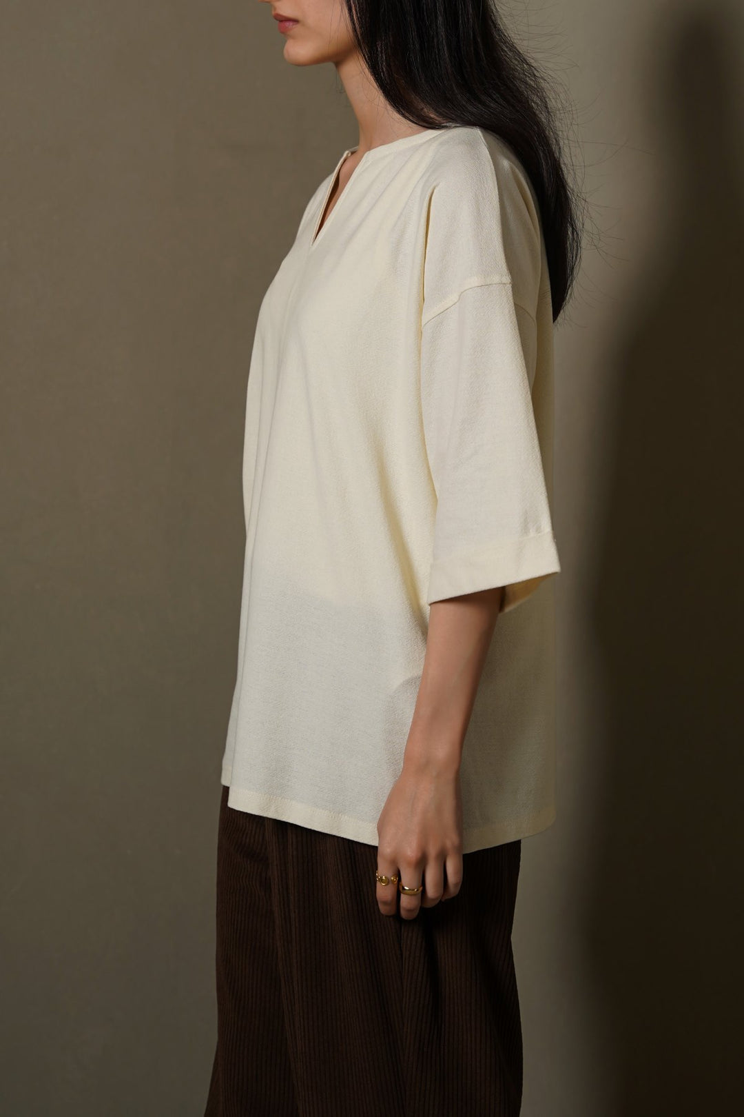 IVORY CREPE COASTAL TEE