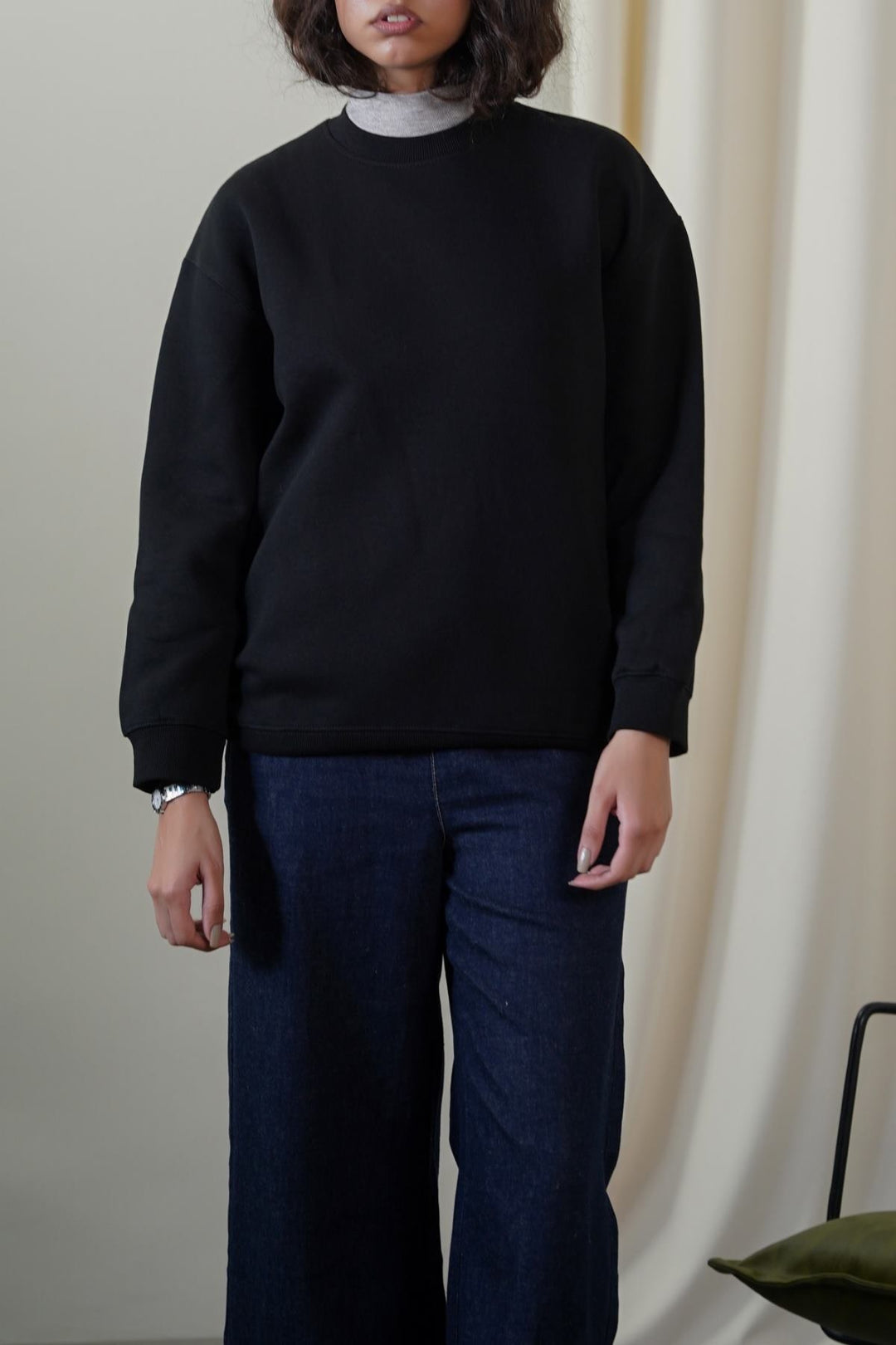 BLACK CLASSIC SWEATSHIRT