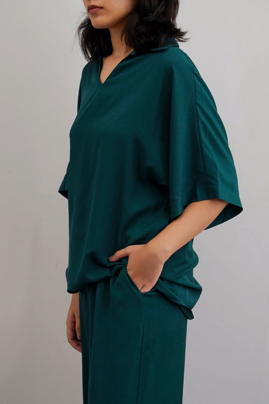 GREEN SLEEK SILK BLOUSE