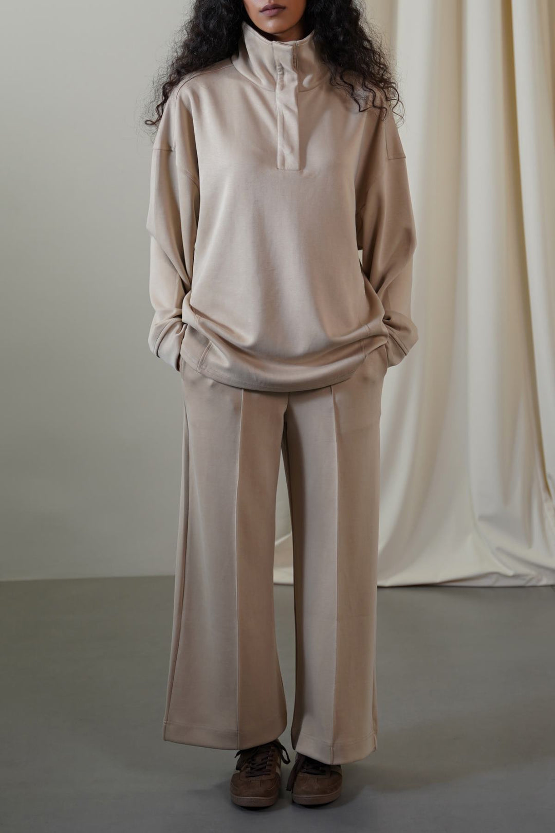 KHAKI SOFT ALL-DAY PULLOVER