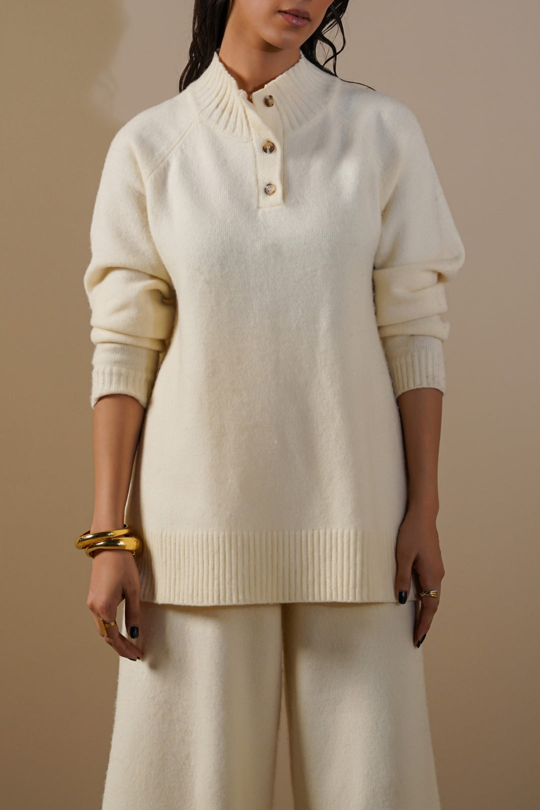 CREAM HENLEY RIBBED PULLOVER