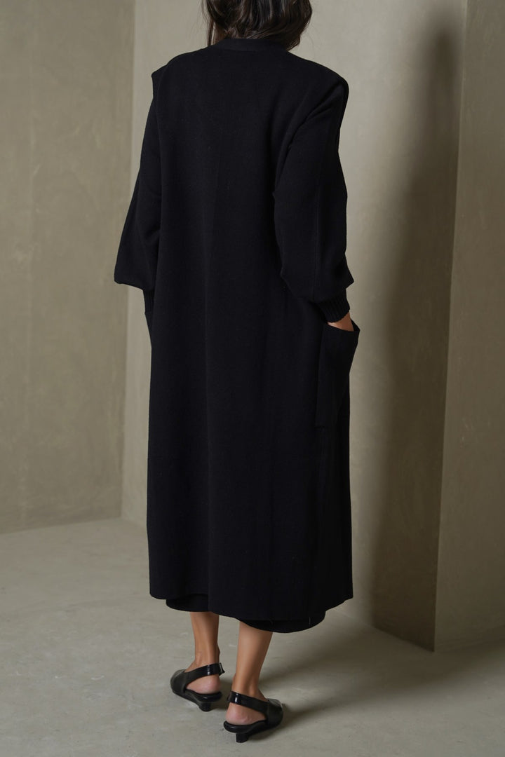 BLACK WEEKEND SLEEVELESS CARDIGAN