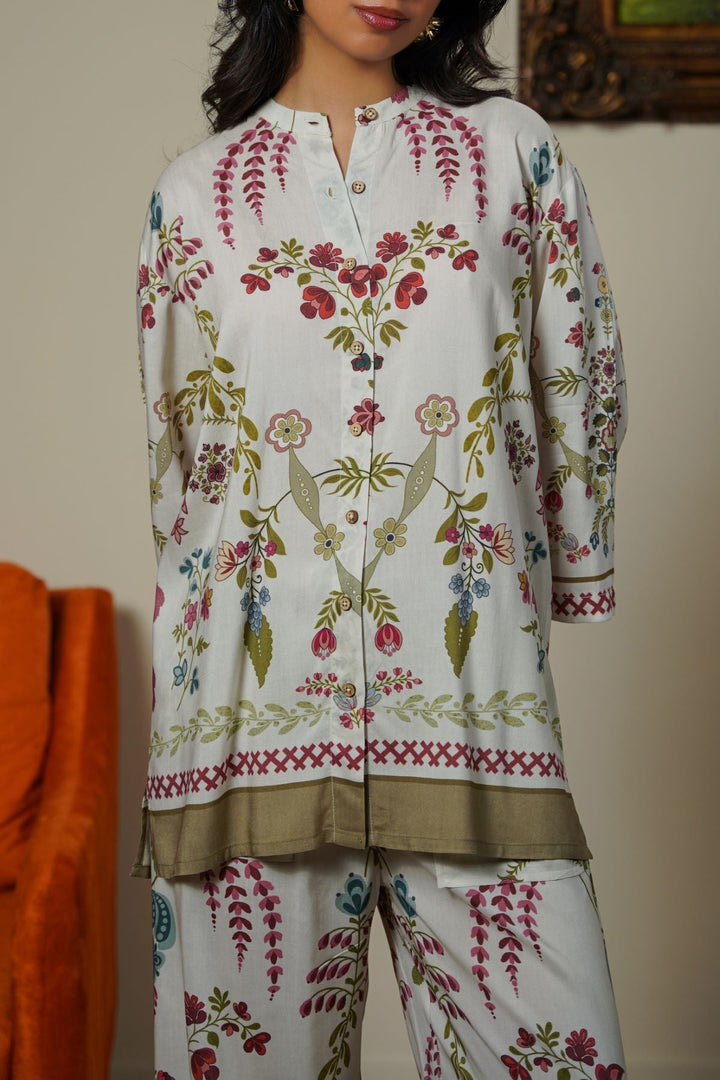 CREAM SPRING HEARTS SHIRT