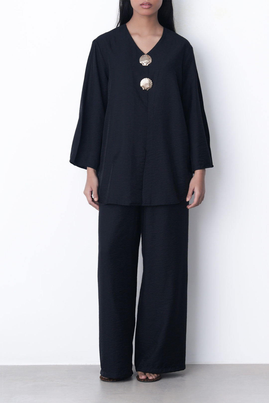 BLACK-FLOWY LONG PANTS