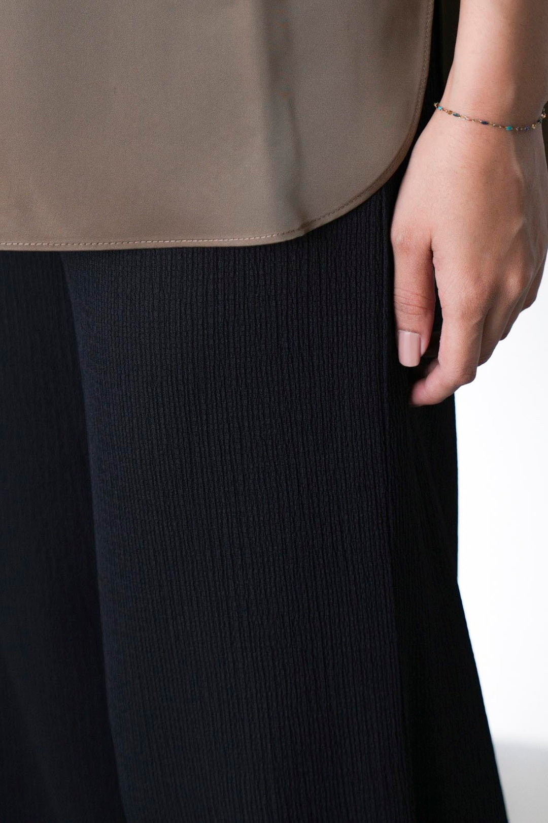 BLACK DEEP PLEAT PANTS