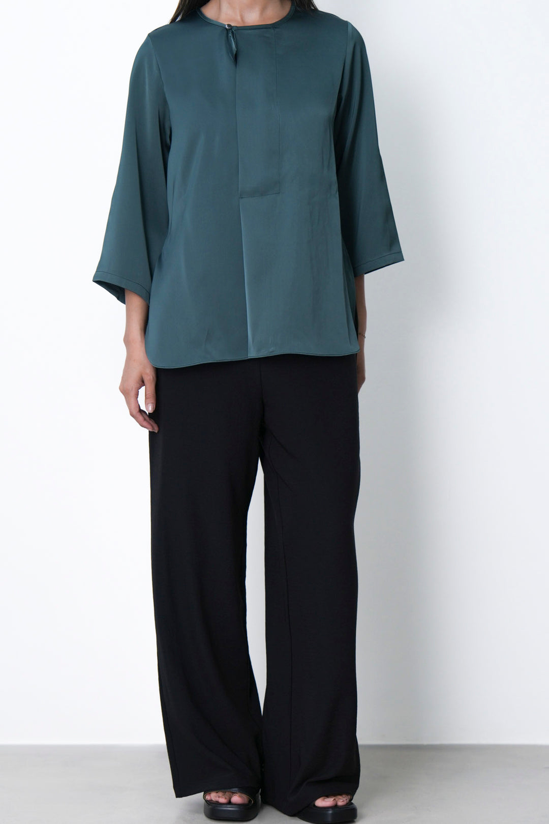 BLACK KNIT TAILORED PANTS