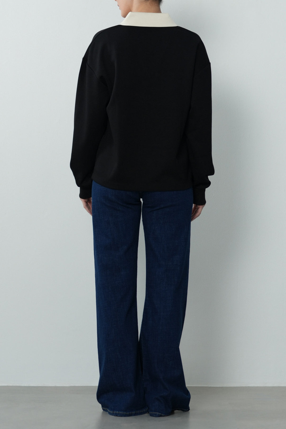 MID-RISE BOOTCUT JEANS