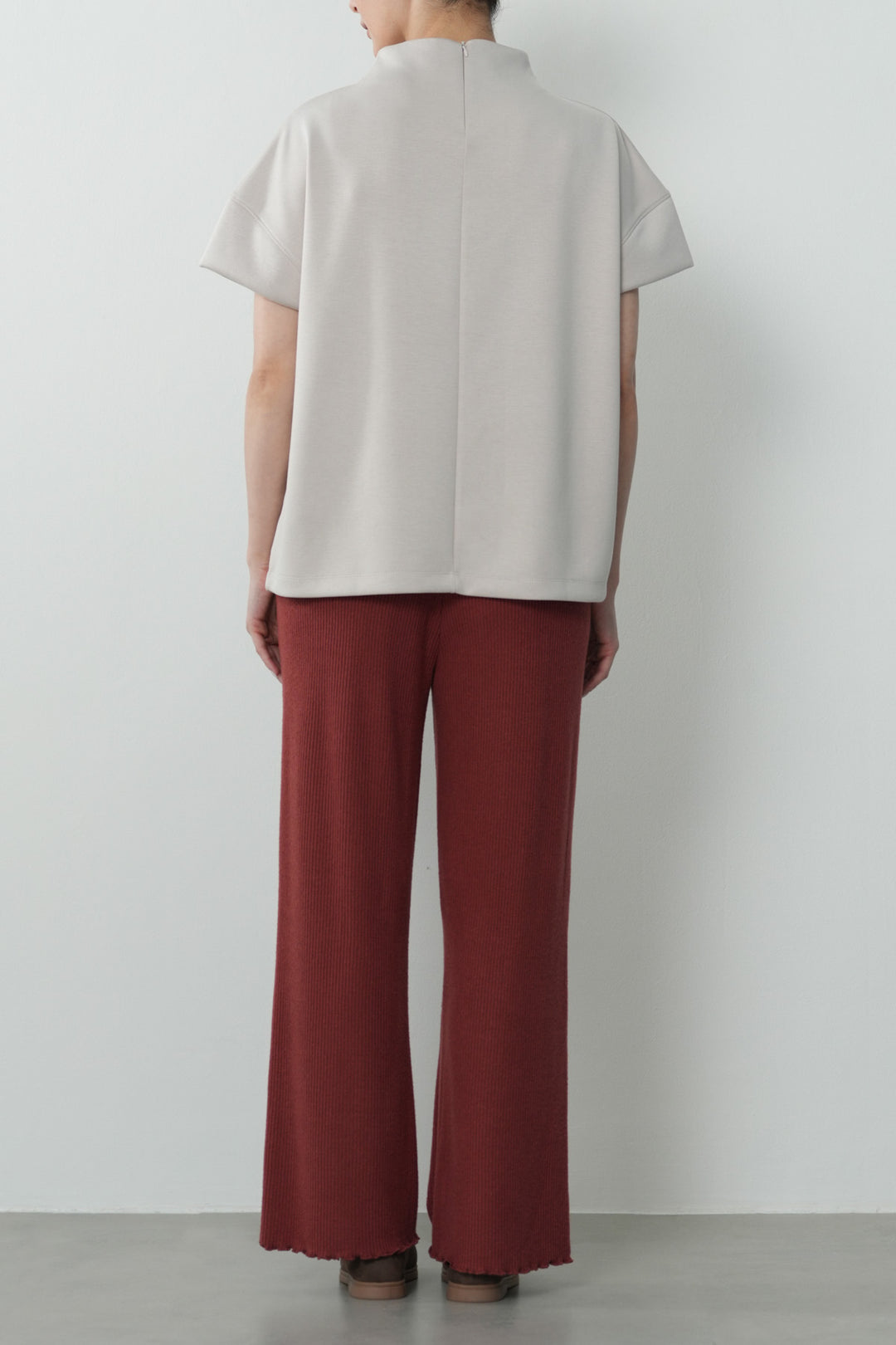 FLUTTER KNIT PANTS