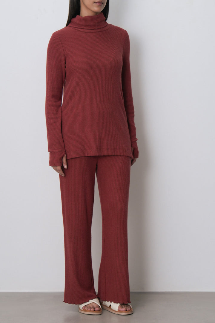 FLUTTER KNIT PANTS