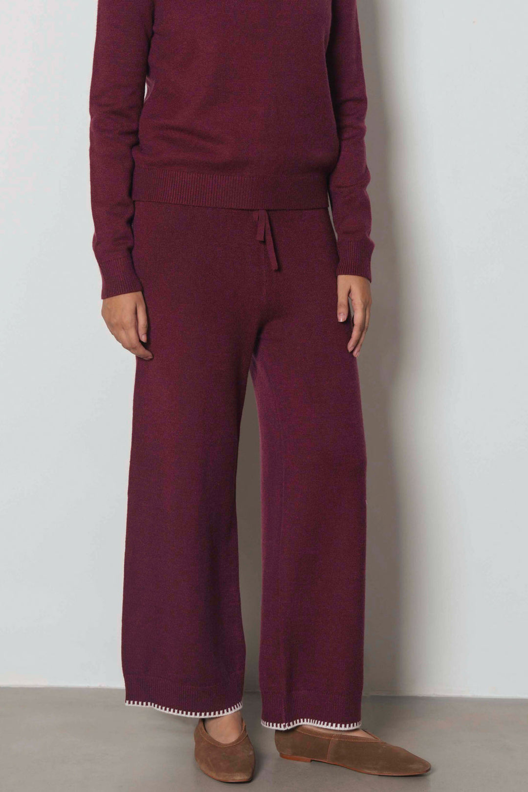 CONTRAST TRIM PANTS