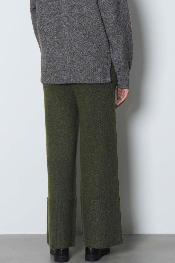 PULL ON PANTS