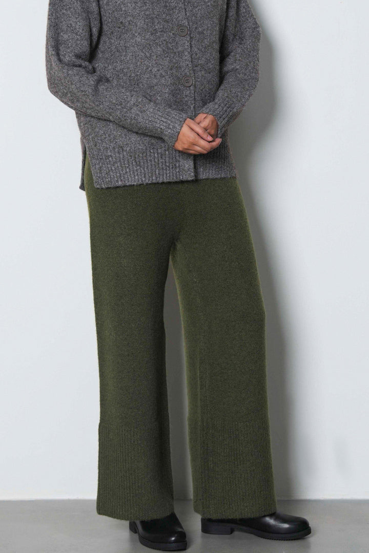 PULL ON PANTS