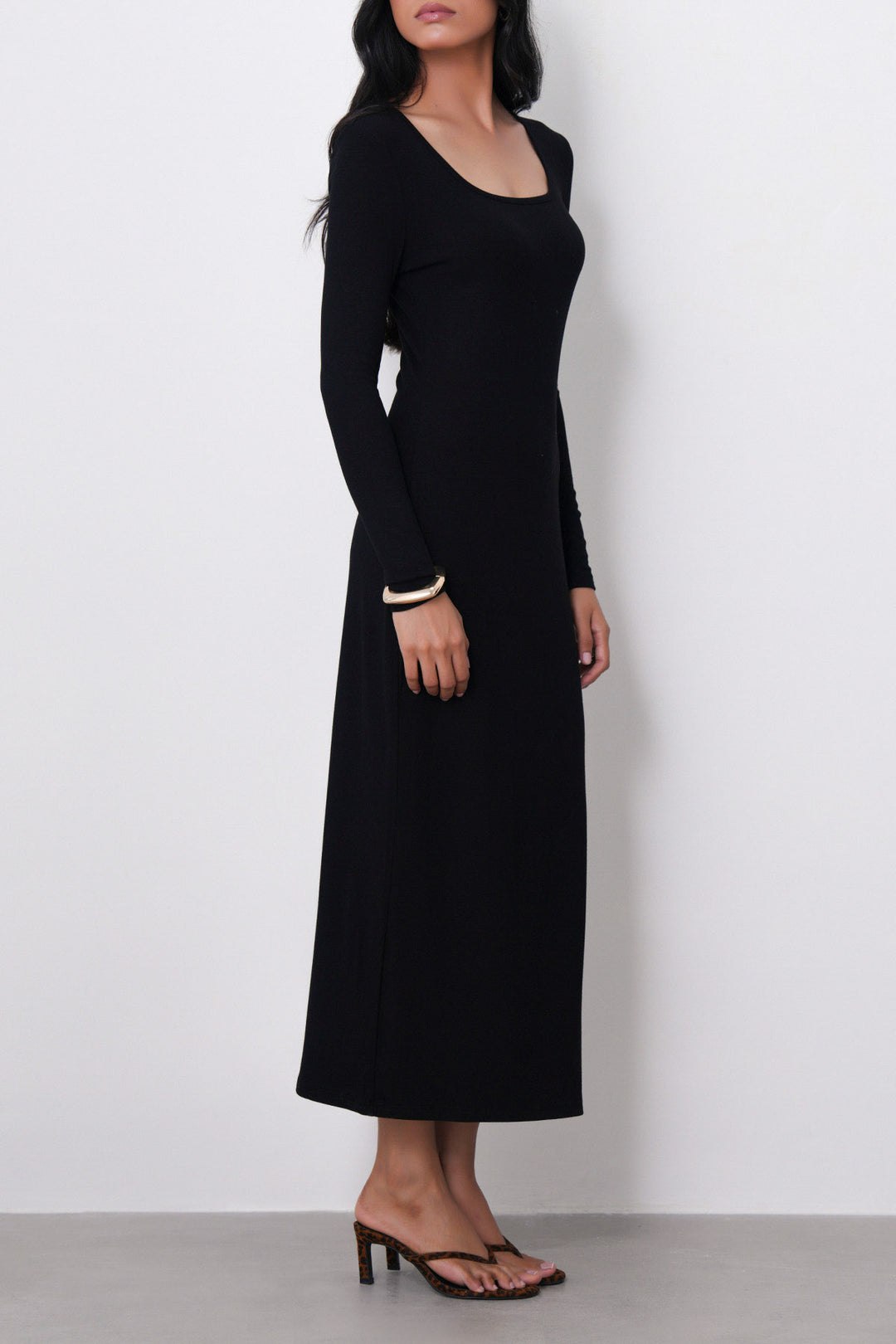 SCOOP NECK DRESS