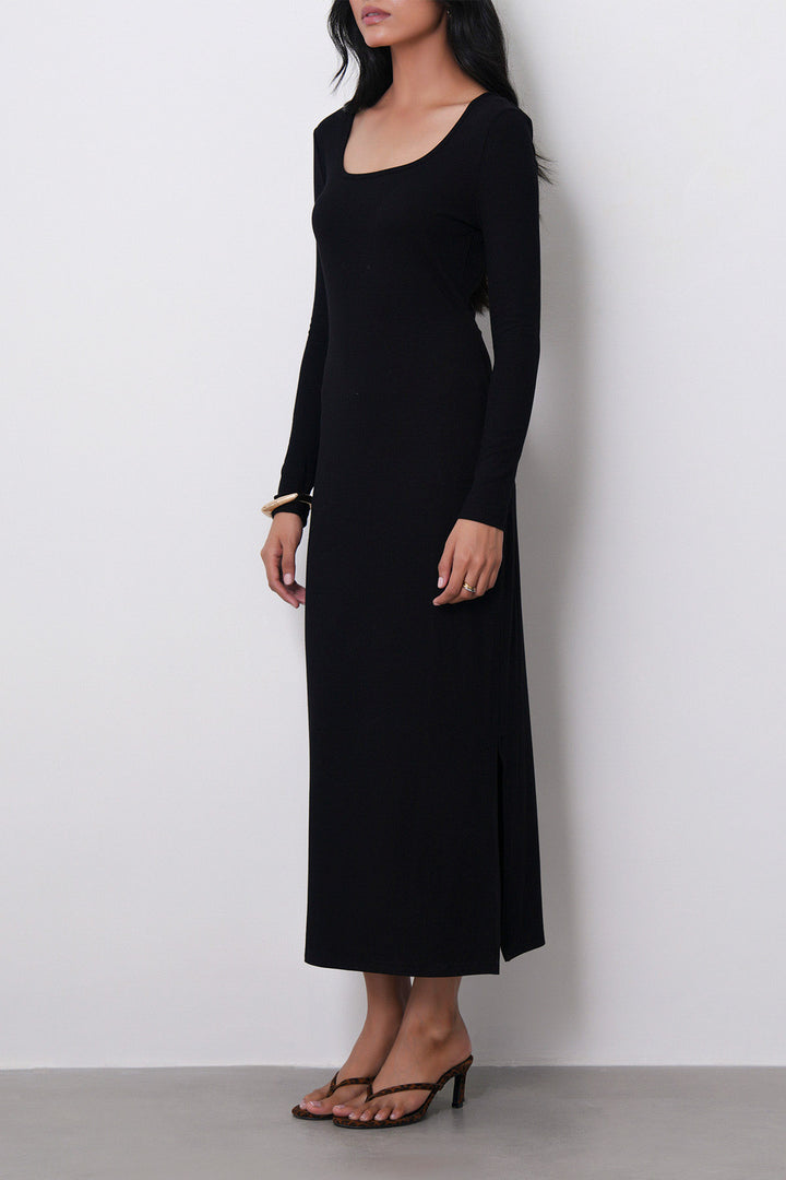 SCOOP NECK DRESS