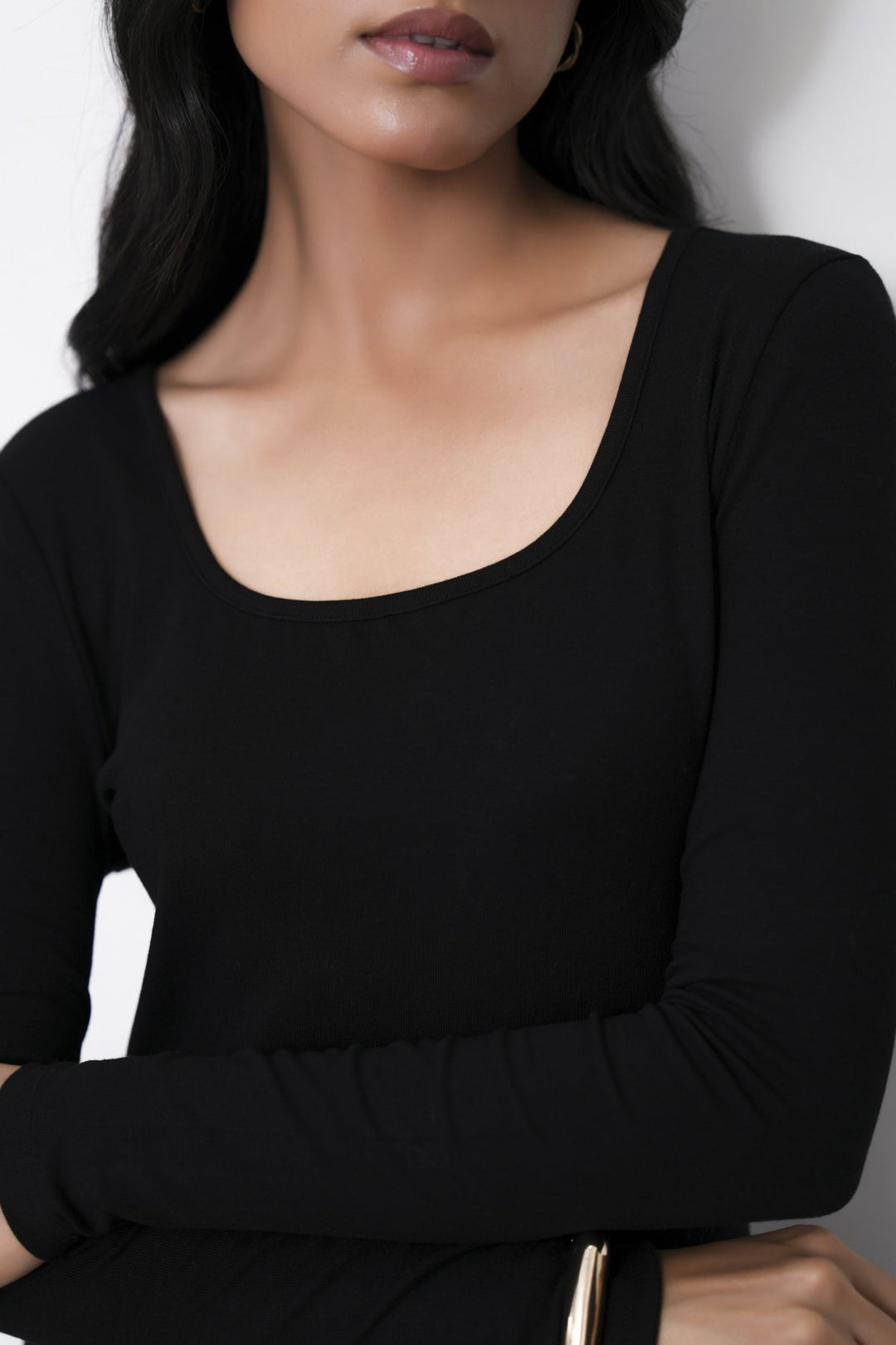 BLACK SCOOP NECK DRESS