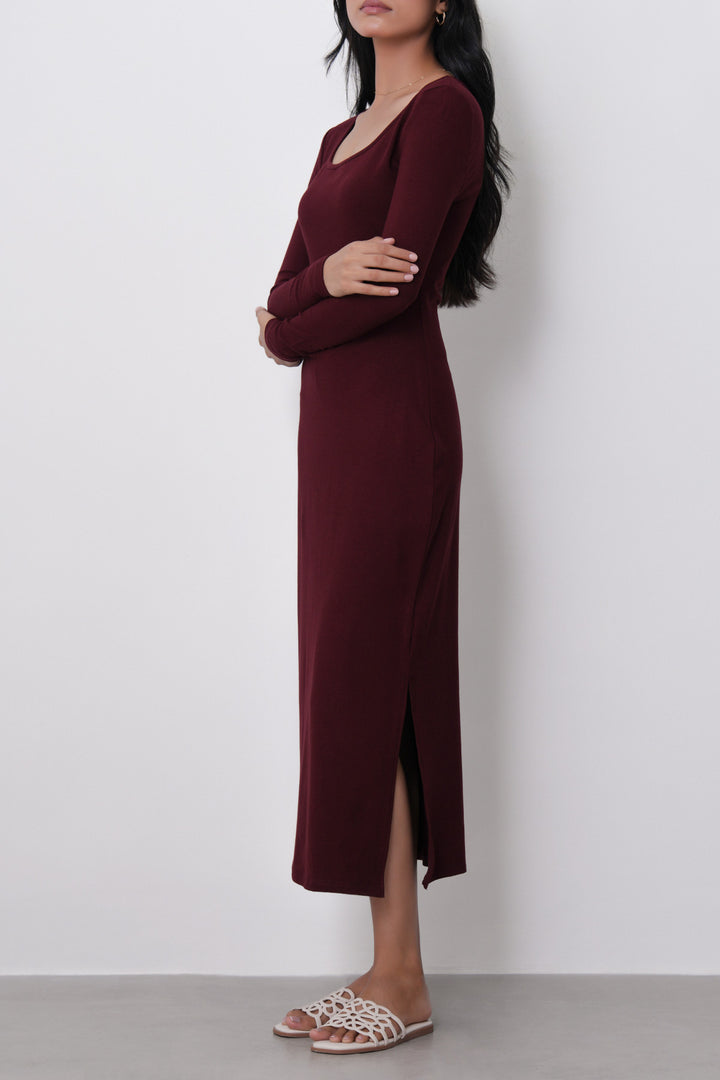 BURGUNDY SCOOP NECK DRESS
