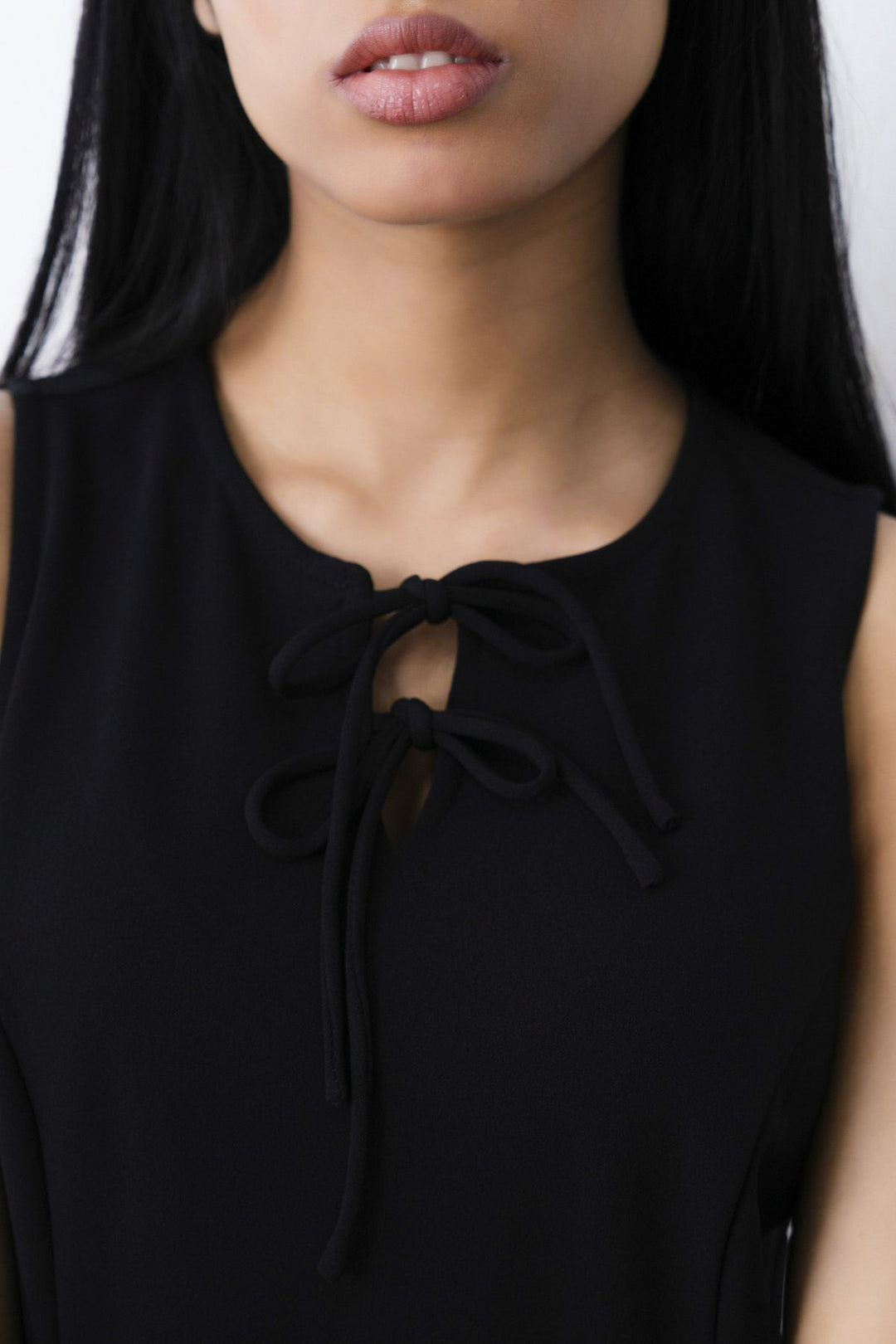 FRONT TIE NECK DRESS