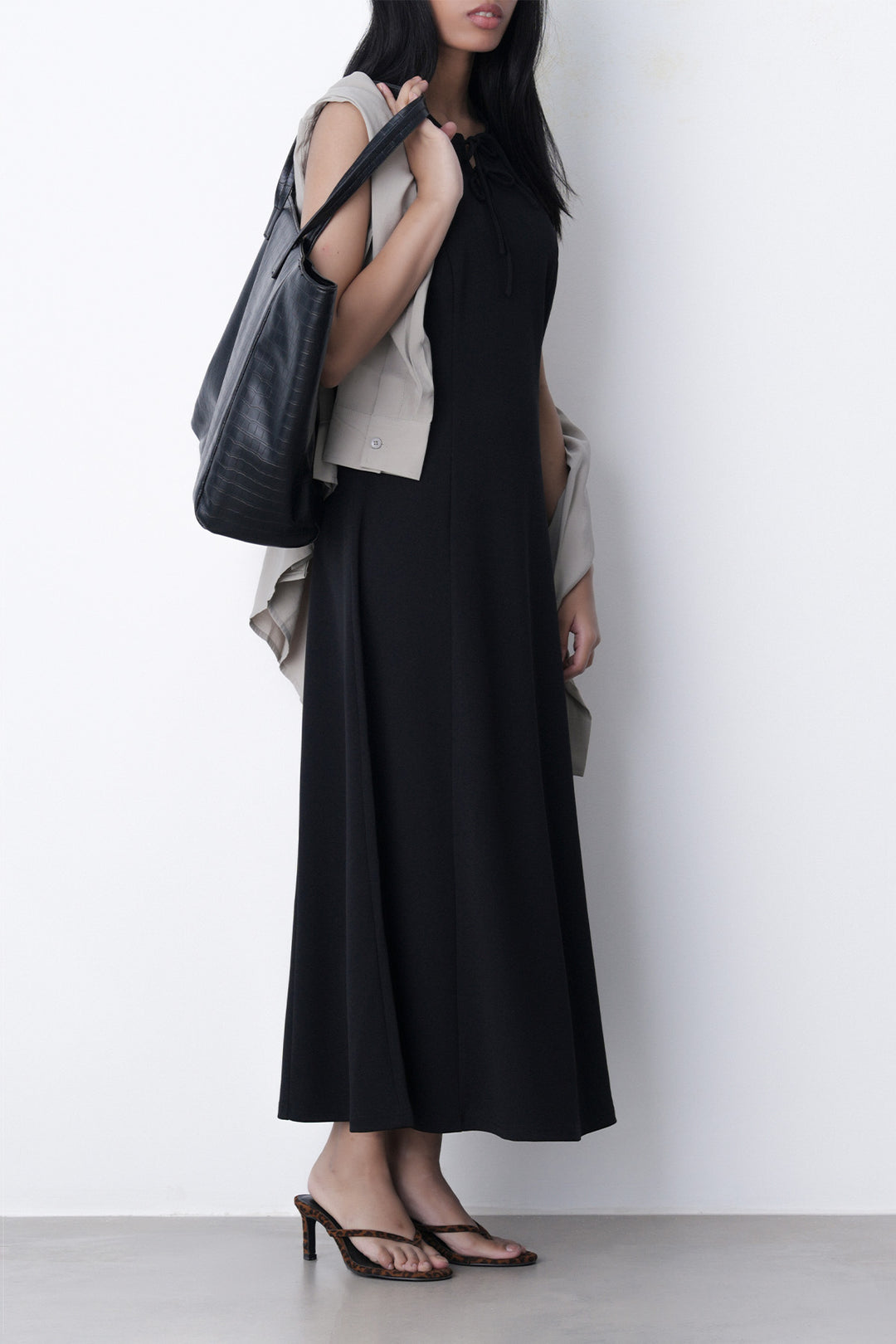 BLACK FRONT TIE NECK DRESS