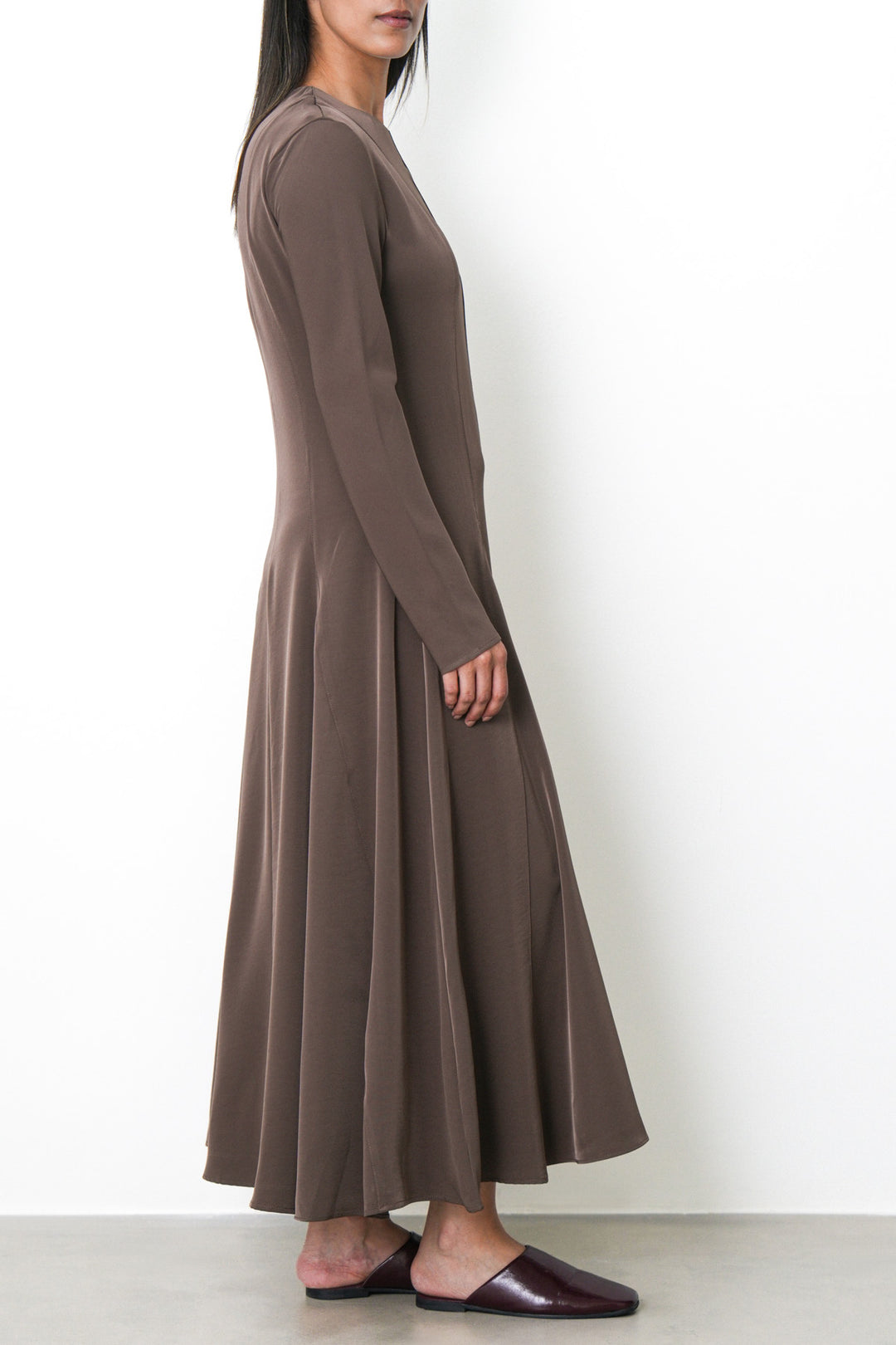 TAUPE SCULPT FLARE DRESS