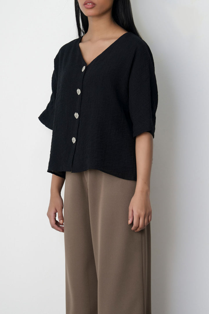BLACK GINGKO TEXTURED BLOUSE