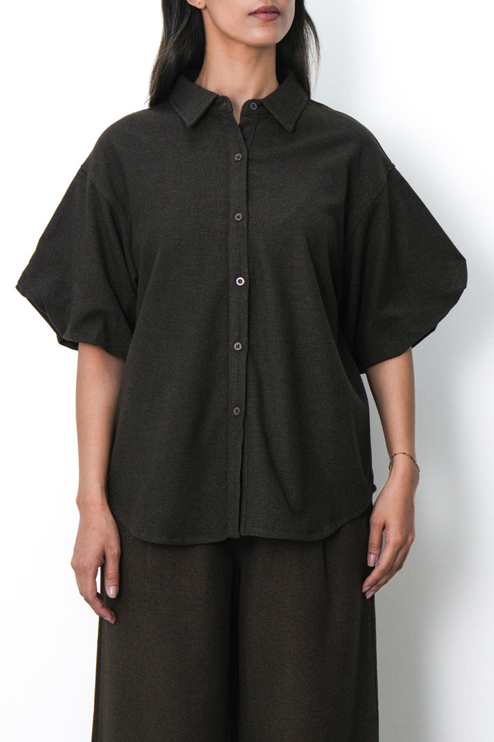 OLIVE BOXY KNIT SHIRT