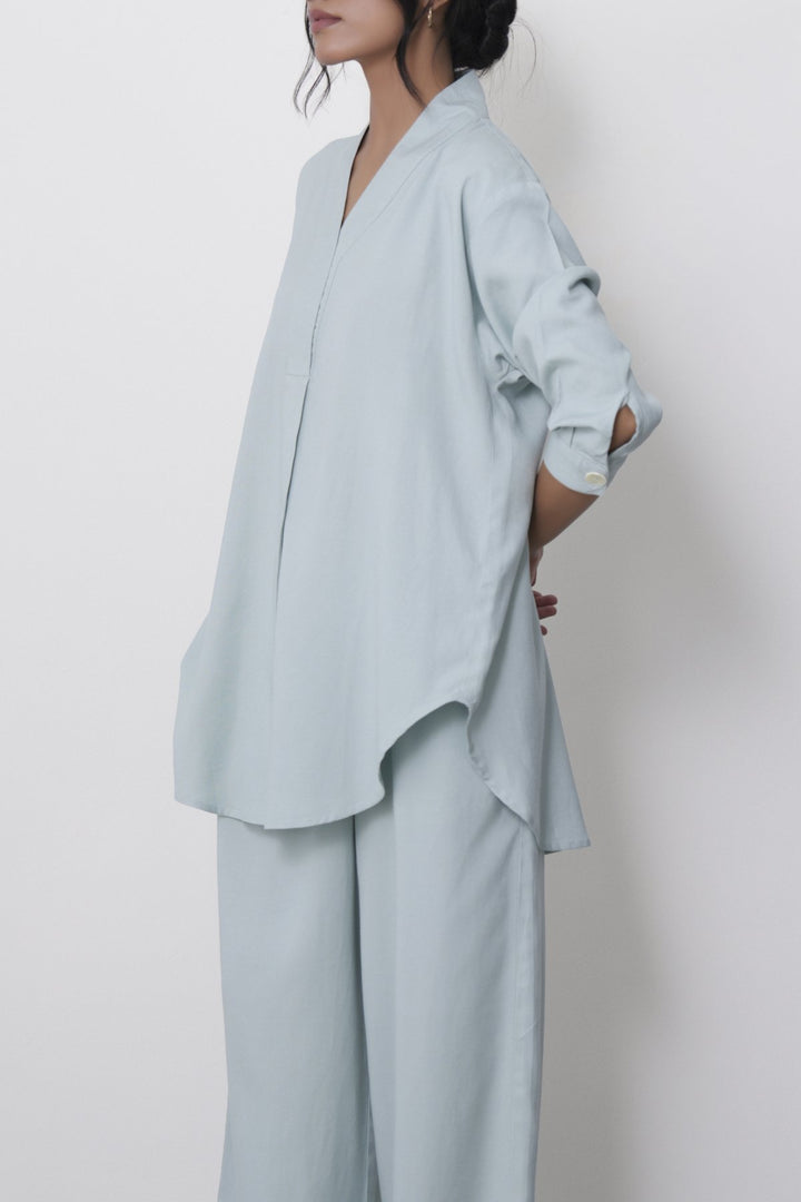 AQUA-RELAXED TUNIC TOP