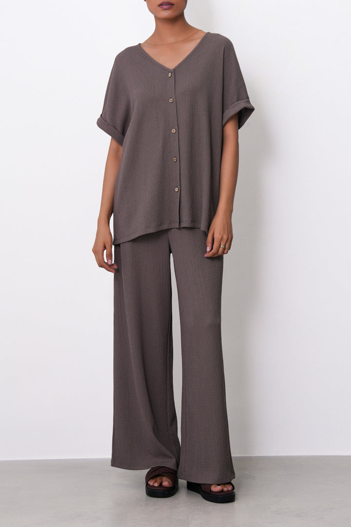 BROWN V-NECK KNIT BLOUSE