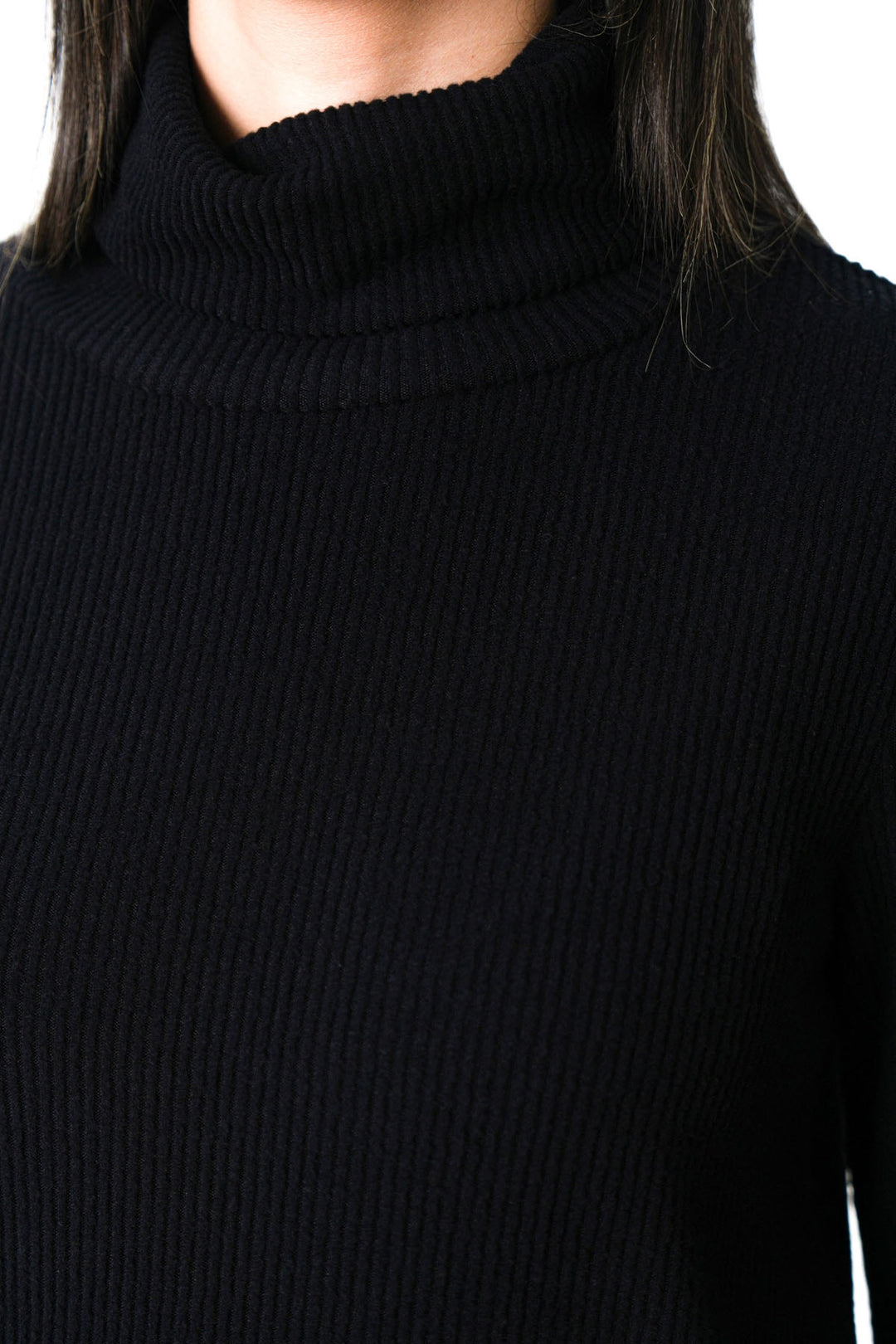 BLACK SOFT KNIT PULLOVER