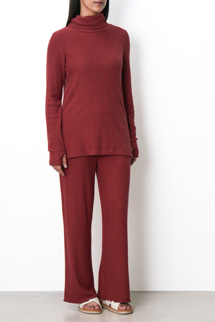 RUST SOFT KNIT PULLOVER