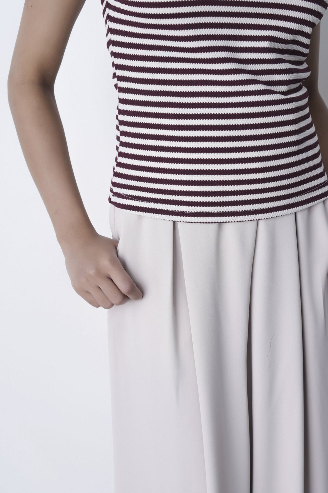 PLUM WHITE YARN DYED TEE