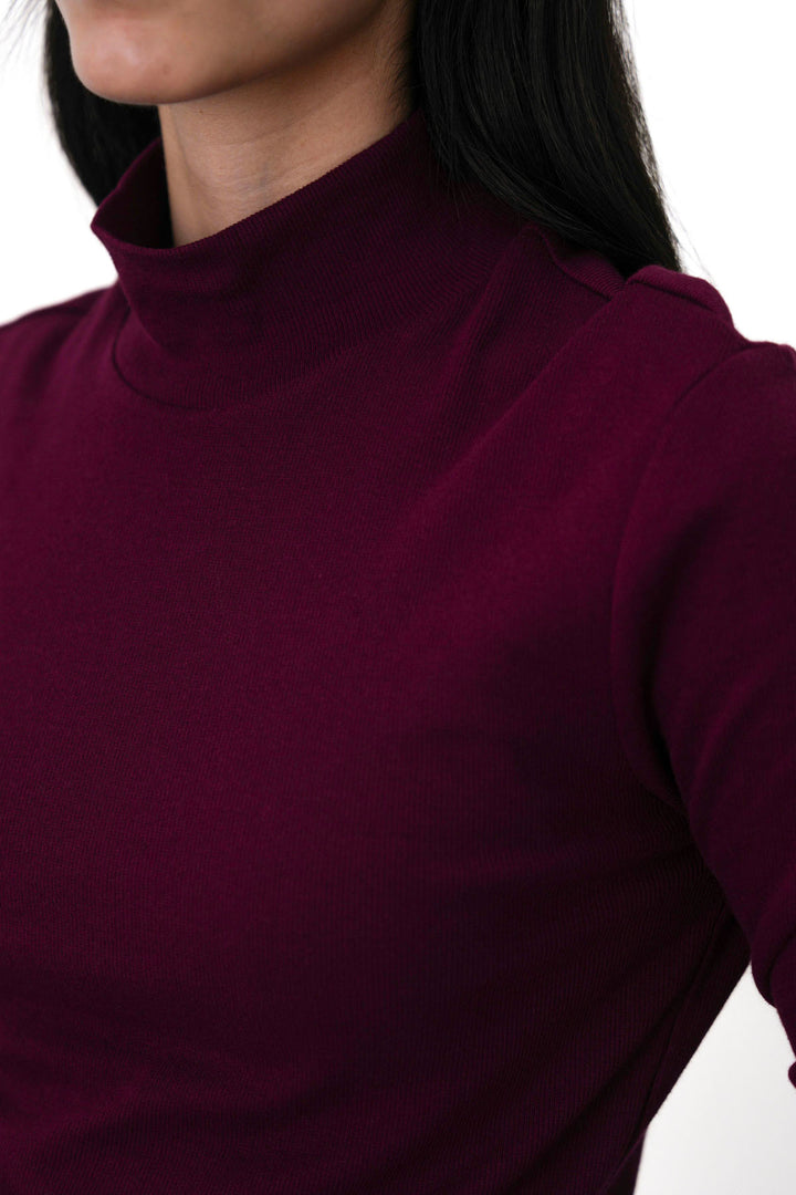 MAROON FITTED TURTLENECK