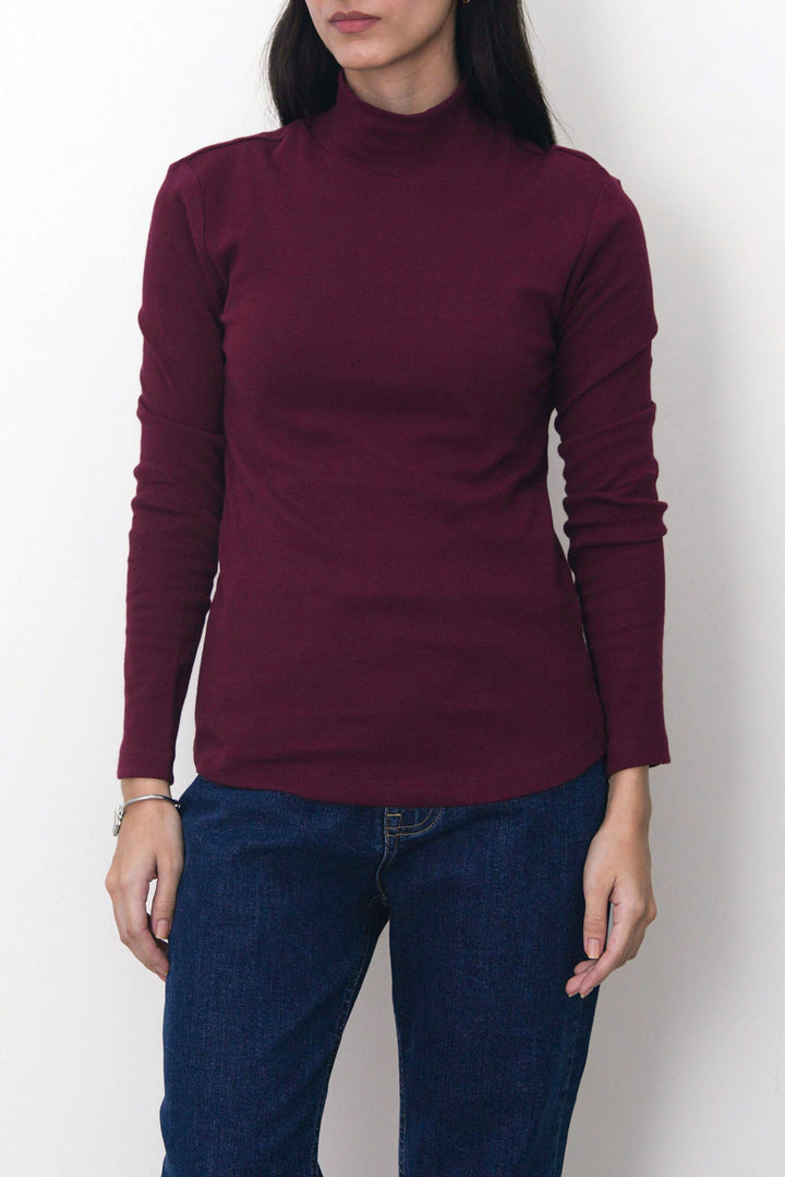 MAROON FITTED TURTLENECK