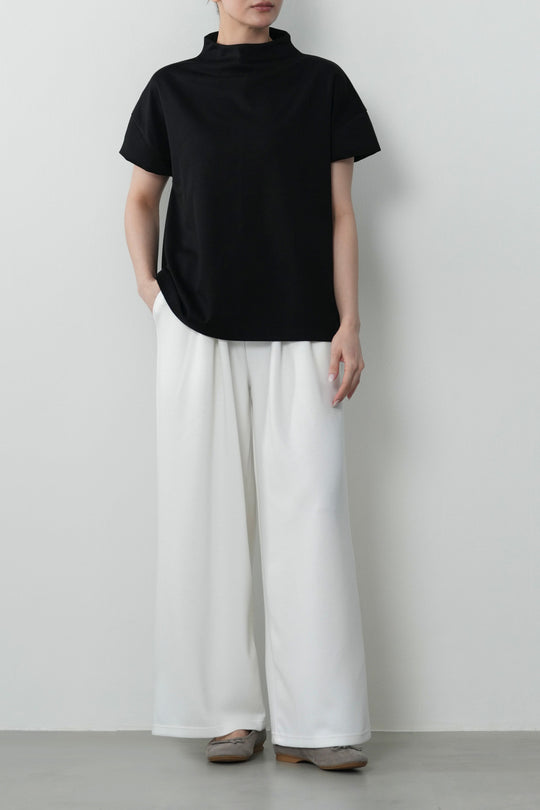 BASIC FUNNEL NECK TOP